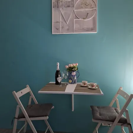 Beautiful With Terrace Centre דירה *